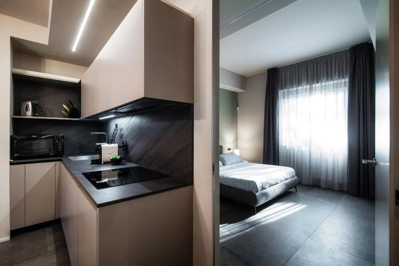 By The Lake - Downtown Como Apartment