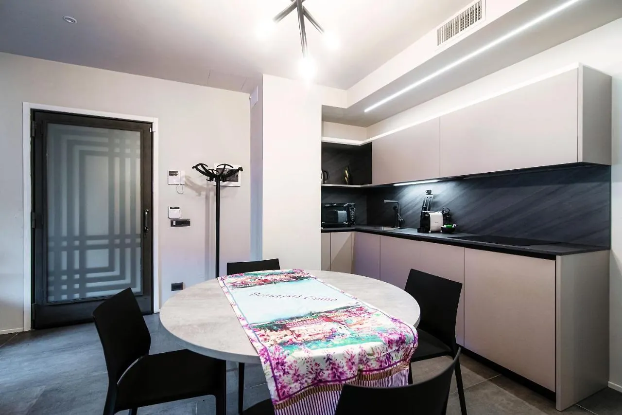 Apartment By The Lake - Downtown Como Italy